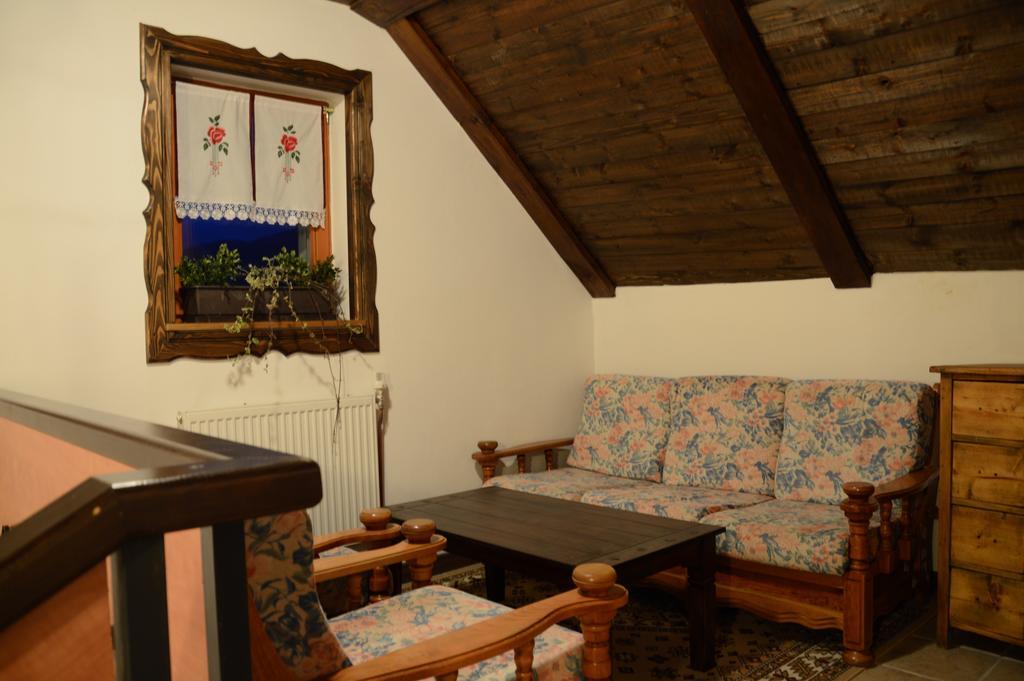 Apartmens And Rooms Sostar Cerkno Ngoại thất bức ảnh