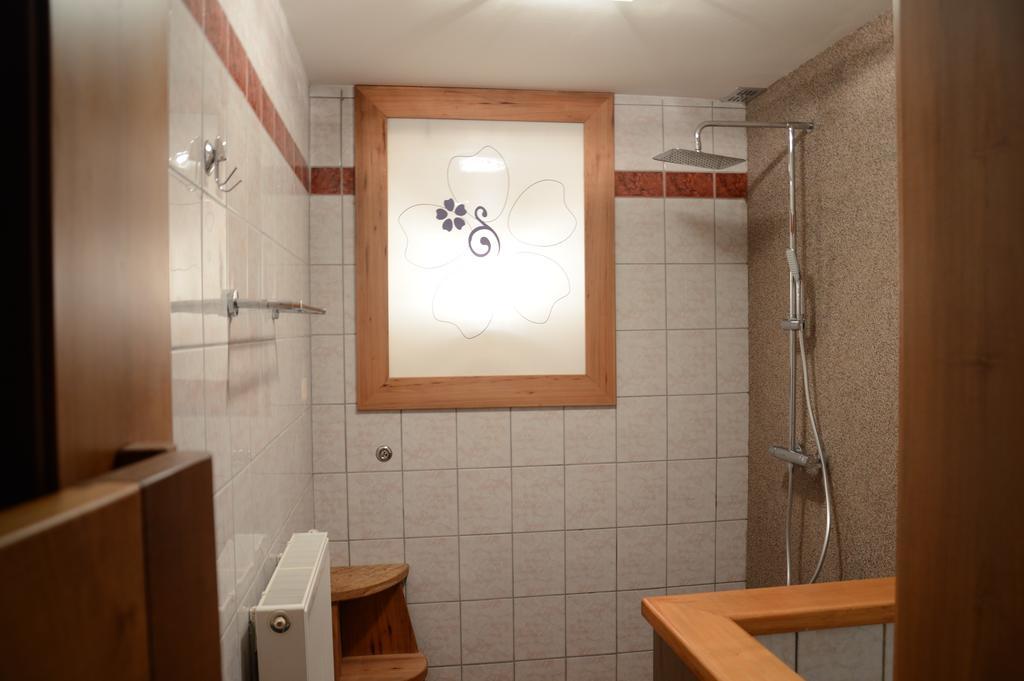 Apartmens And Rooms Sostar Cerkno Ngoại thất bức ảnh