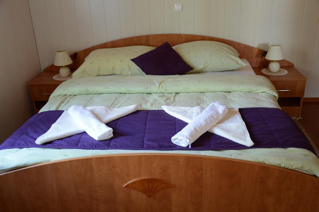 Apartmens And Rooms Sostar Cerkno Phòng bức ảnh