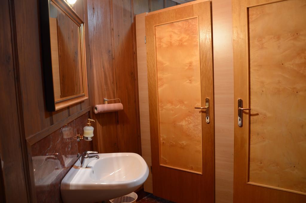 Apartmens And Rooms Sostar Cerkno Ngoại thất bức ảnh