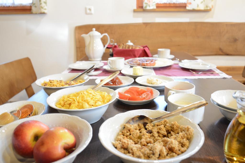 Apartmens And Rooms Sostar Cerkno Ngoại thất bức ảnh
