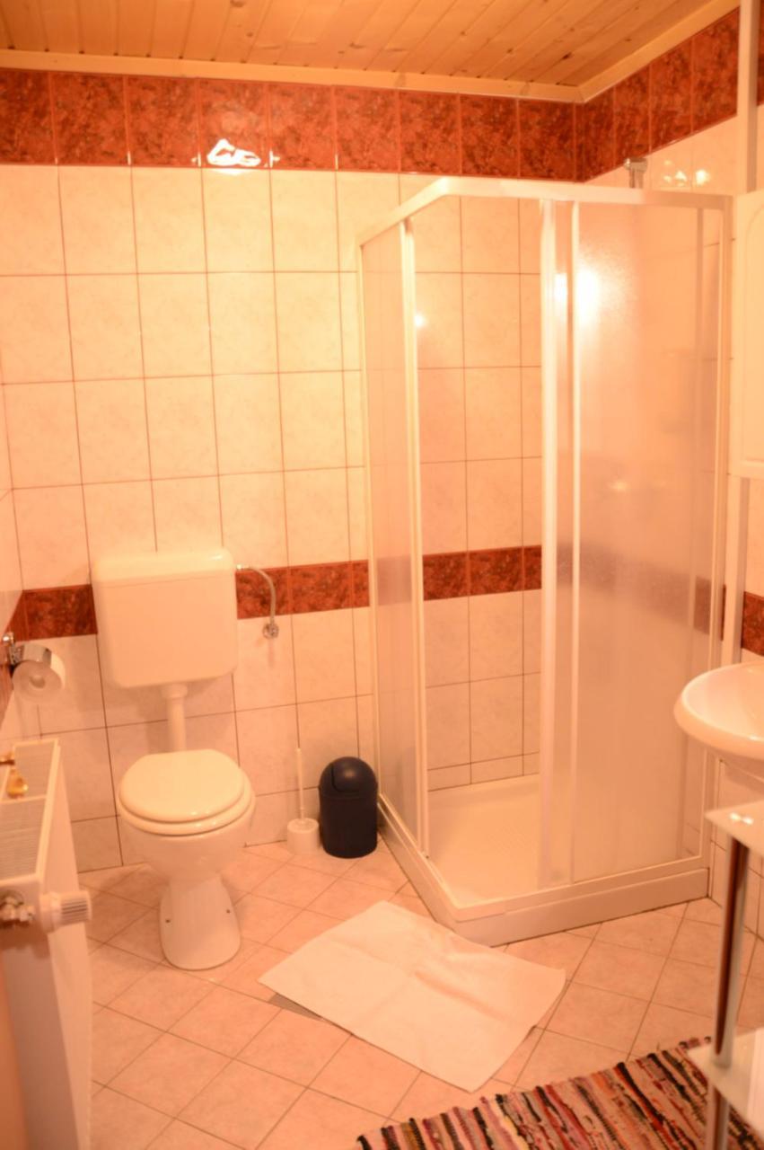 Apartmens And Rooms Sostar Cerkno Ngoại thất bức ảnh